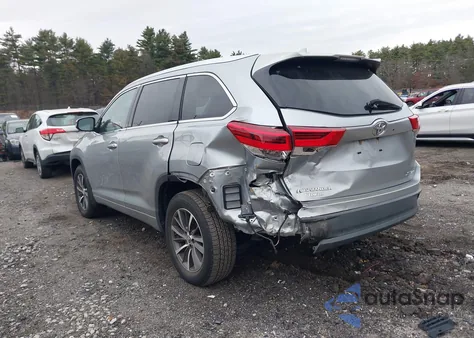 2018 Toyota Highlander Xle z USA, uszkodzony, nr VIN 5TDJZRFHXJS539252